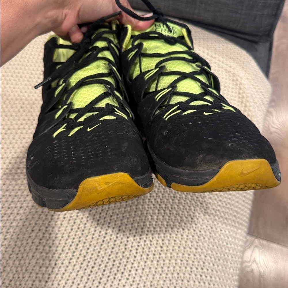 Nike FEEE TRAINER 7.0 MENS 14Black and Neon green Sneakers